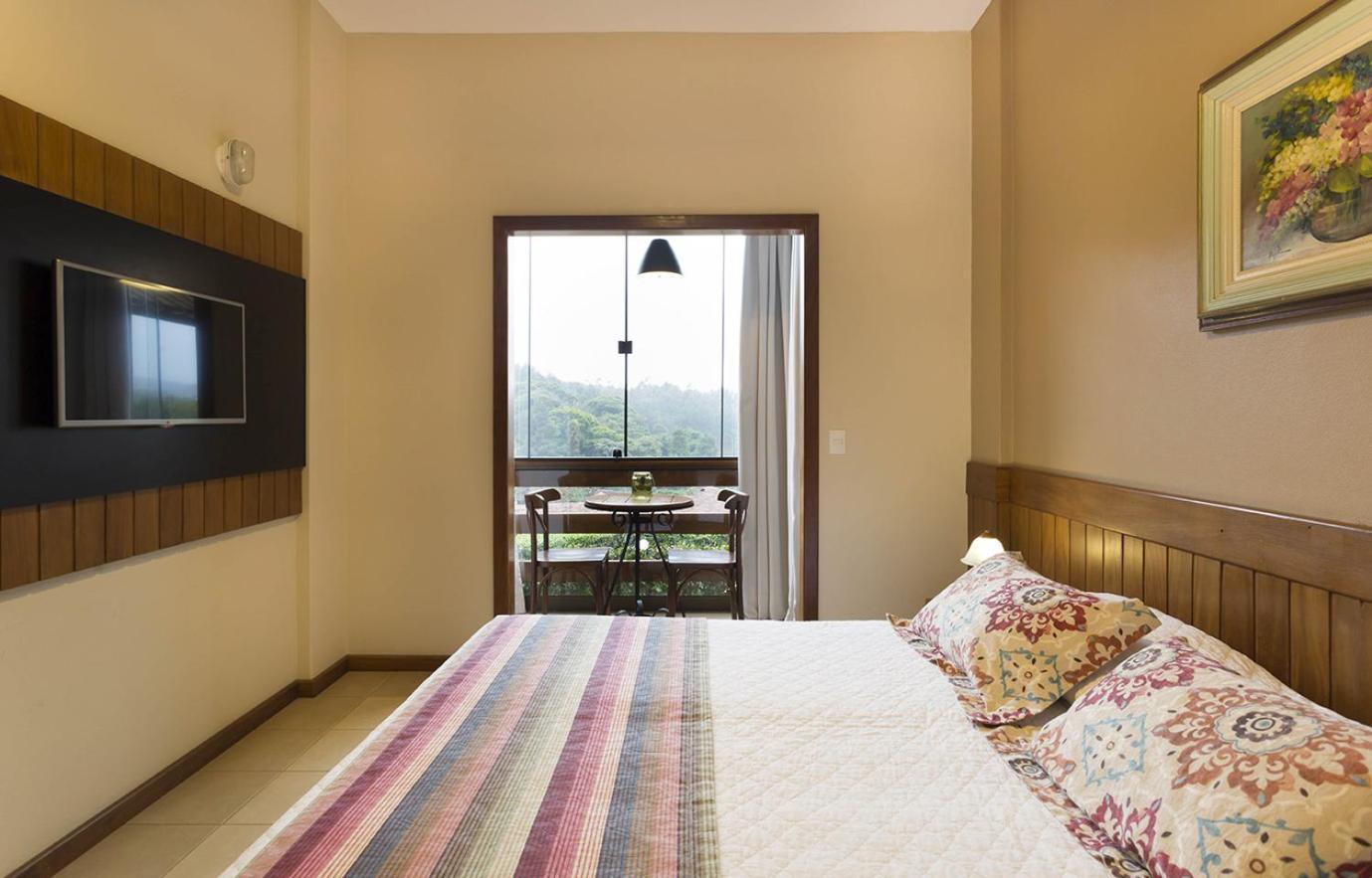Pousada Dos Pinhos Hotel Педра Азул Екстериор снимка