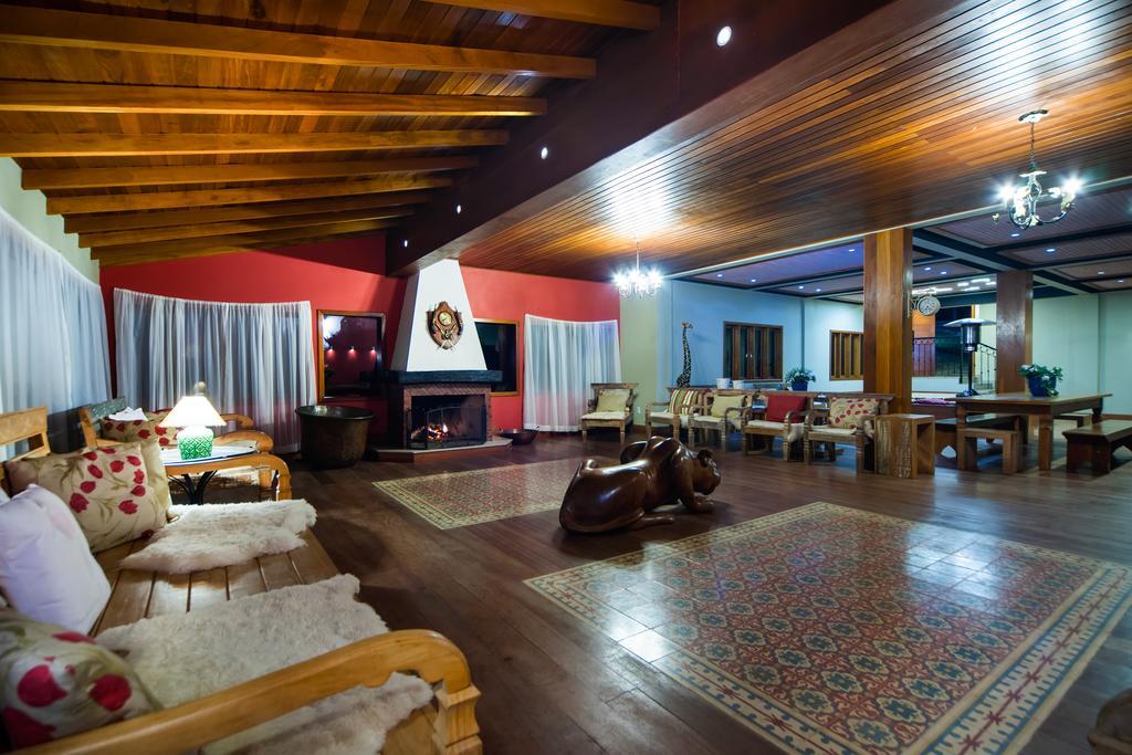 Pousada Dos Pinhos Hotel Педра Азул Екстериор снимка