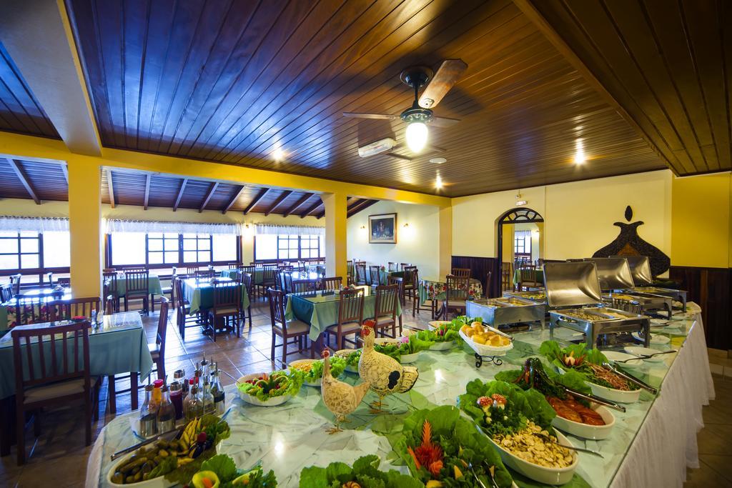 Pousada Dos Pinhos Hotel Педра Азул Екстериор снимка