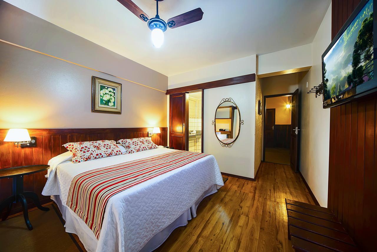 Pousada Dos Pinhos Hotel Педра Азул Екстериор снимка