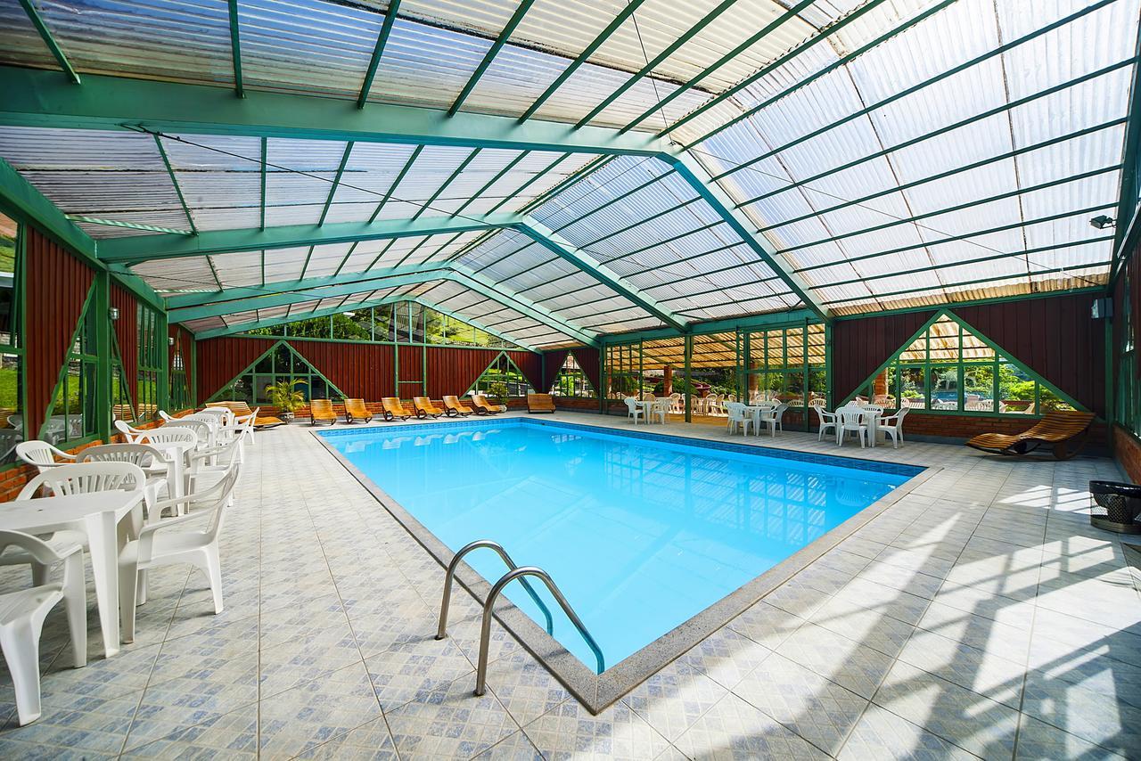 Pousada Dos Pinhos Hotel Педра Азул Екстериор снимка