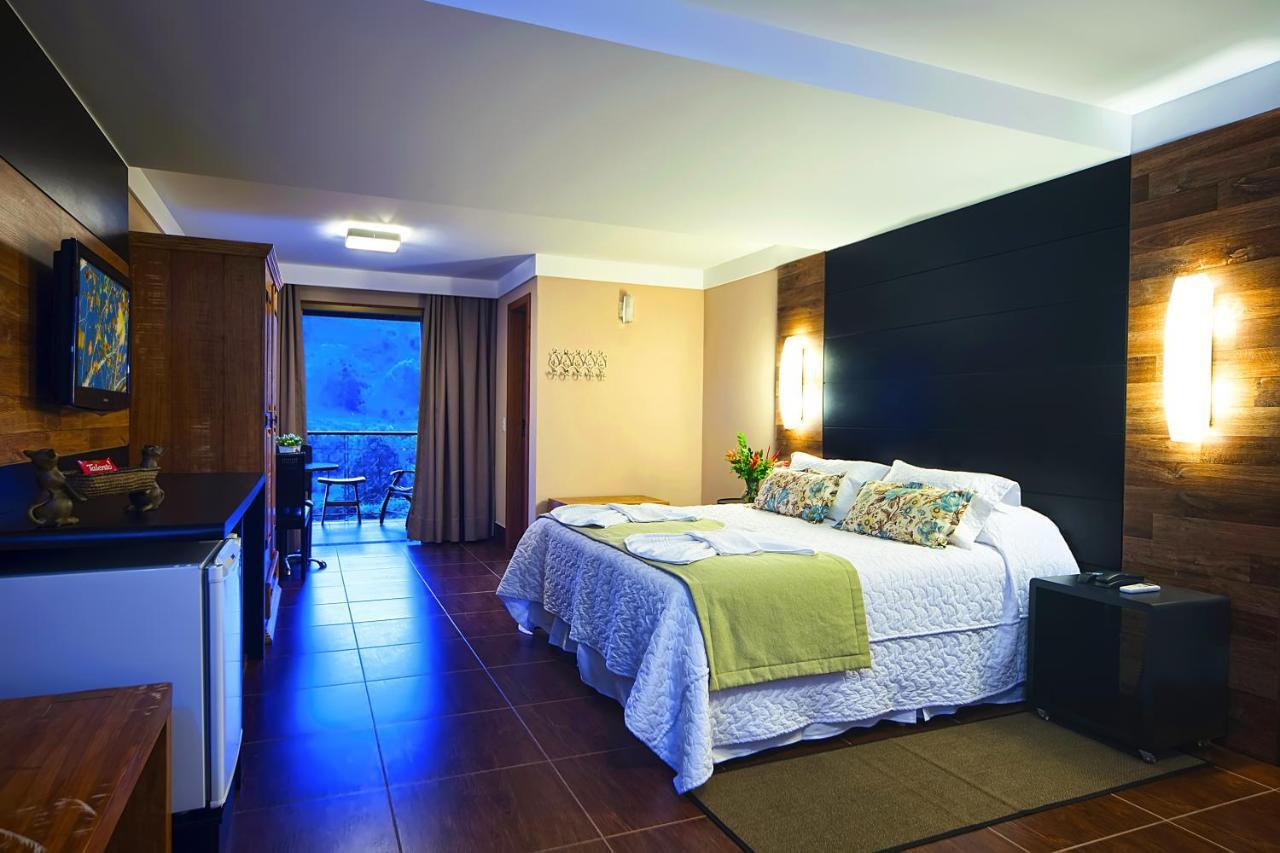 Pousada Dos Pinhos Hotel Педра Азул Екстериор снимка
